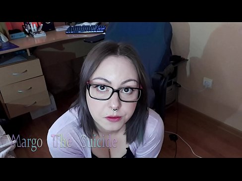 ❤️ Sexig tjej med glasögon suger Dildo djupt på kamera Pornvideo at us sv.higlass.ru ❌️